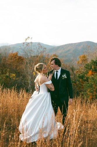 mobile - carousel-hero-element image-0