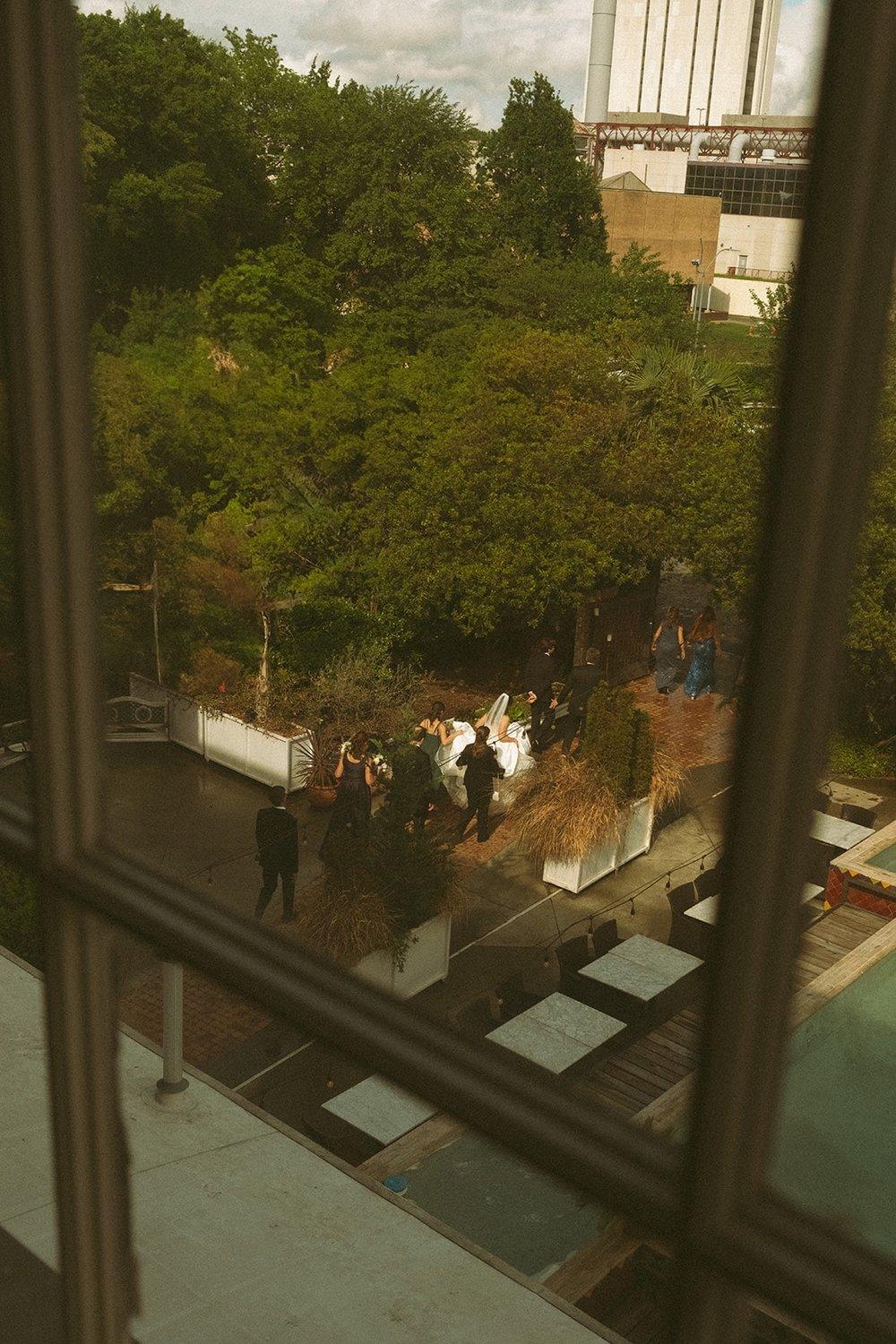 carousel-hero-element image-15